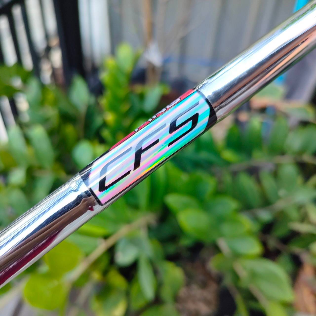 ** ไม้กอล์ฟสำหรับท่านที่ถนัดซ้าย ** เหล็ก 9 PING i20 จุดดำ ก้าน CFS PING FLEX S มีการถ่วง วางน้ำหนักให้เข้ากับ PW โดยเฉพาะ ตีโดนง่าย และเกิดสปินแบบจัด ลดอาการฉึกได้ดีมาก ชิพแม่นยำ ไม้กอล์ฟพรีเมี่ยมมือสอง ของแท้ By NakaraLuxurious