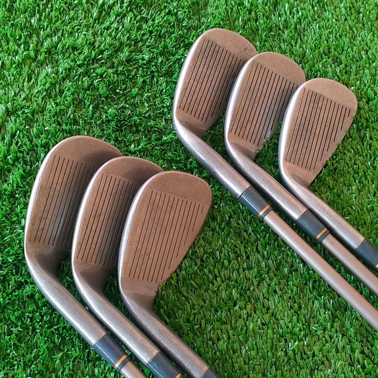 ** ไม้กอล์ฟสำหรับผู้หญิง ** ชุดเหล็ก MARUMAN SOLE MSL71 มีเหล็ก 5-9 เเละ PW ก้าน HECT 2200 FLEX L