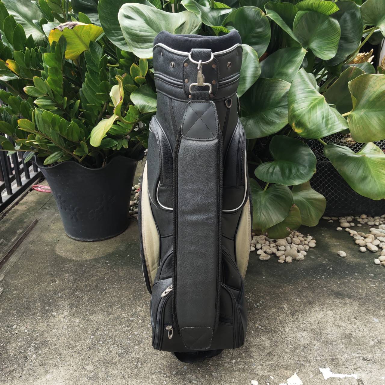 ถุงกอล์ฟ Customs ของแท้ มือสอง สภาพสวยพร้อมใช้ วัสดุดี แข็งแรง ถุง TOUR ใส่ไม้ครบครัน