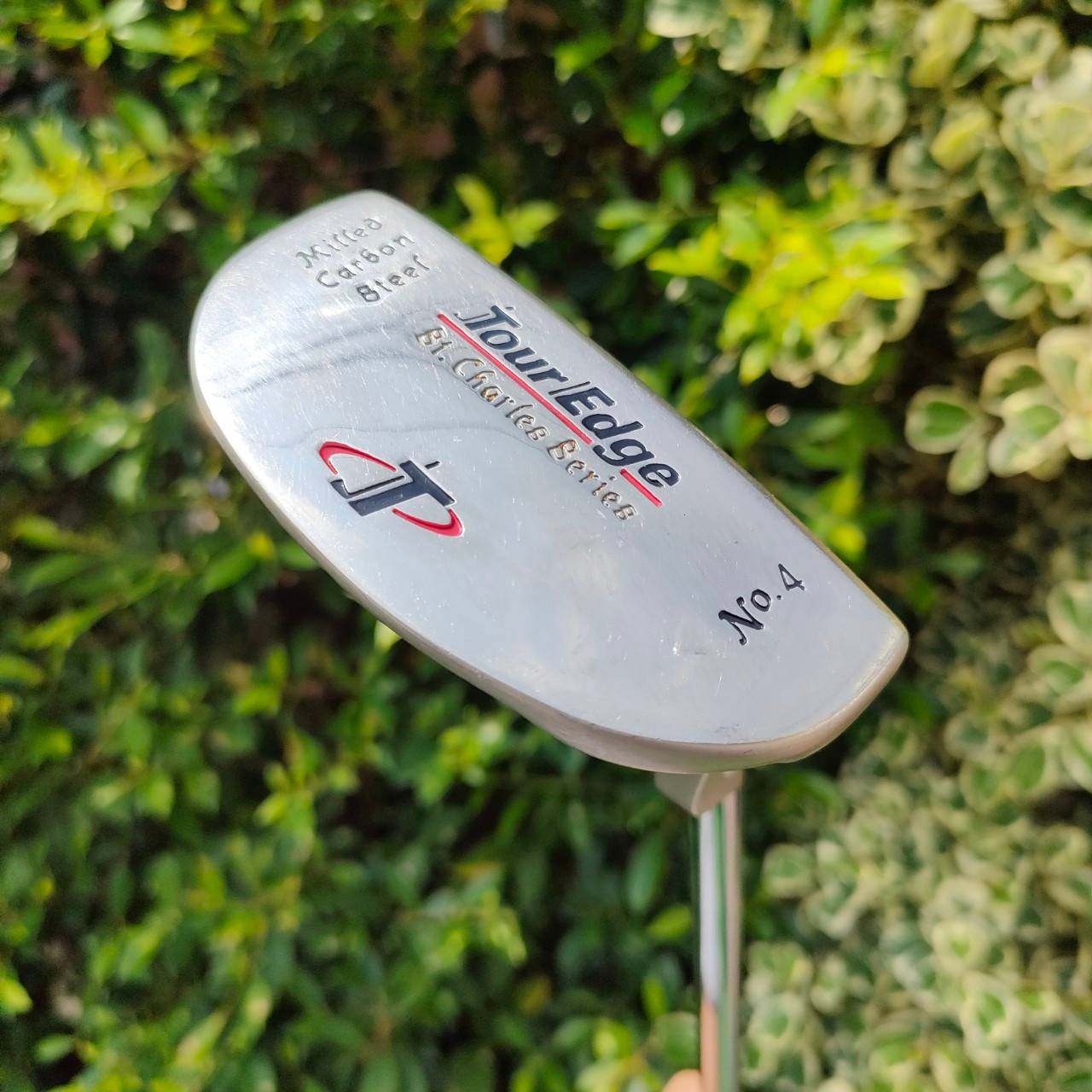 PUTTER TOUR EDGE MIFFED CARBON BTEEF ความยาว 33 นิ้ว ทองมอลเล็ต ออกแบบได้ดีมาก หน้า MILLED ทำให้เกาะไลน์แบบสุดๆ น้ำหนักดีมาก