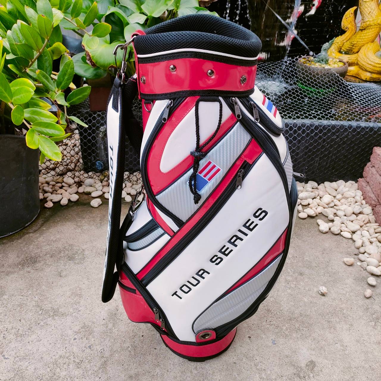 ถุงกอล์ฟเด็ก U.S.KIDS GOLF TOUR SERIES ขนาดไชส์ของถุง ปากถุง 7 นิ้ว ความสูงของถุงกอล์ฟ 31.5 นิ้ว ถุงกอล์ฟที่ดีที่สุด สำหรับเยาชน ถุง TOUR ถุงกอล์ฟพรีเมี่ยมมือหนึ่ง ของแท้ By NakaraLuxurious