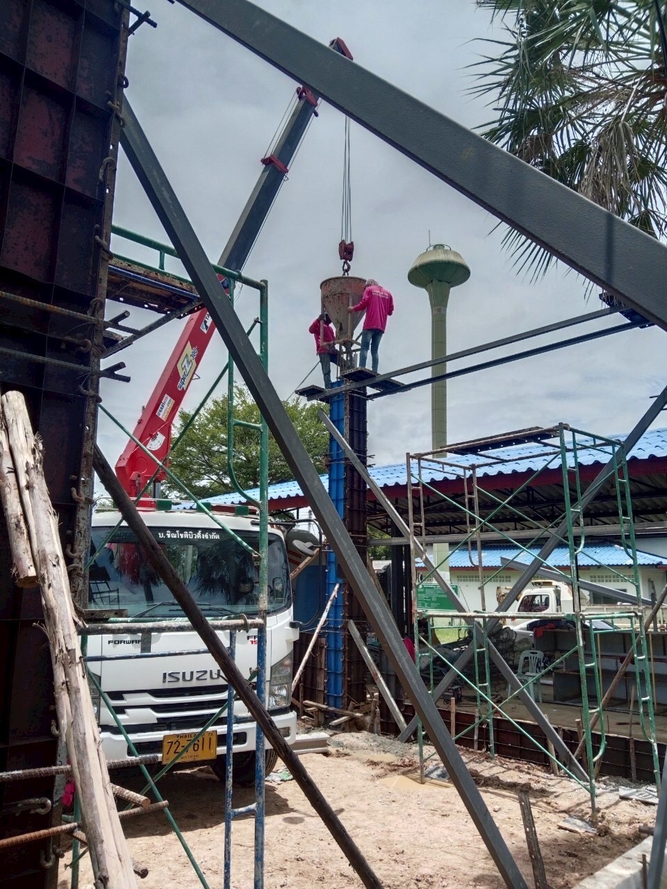 งานก่อสร้างอาคารกิจกรรมหน้าเสาธงศูนย์พัฒนาเด็กเล็ก