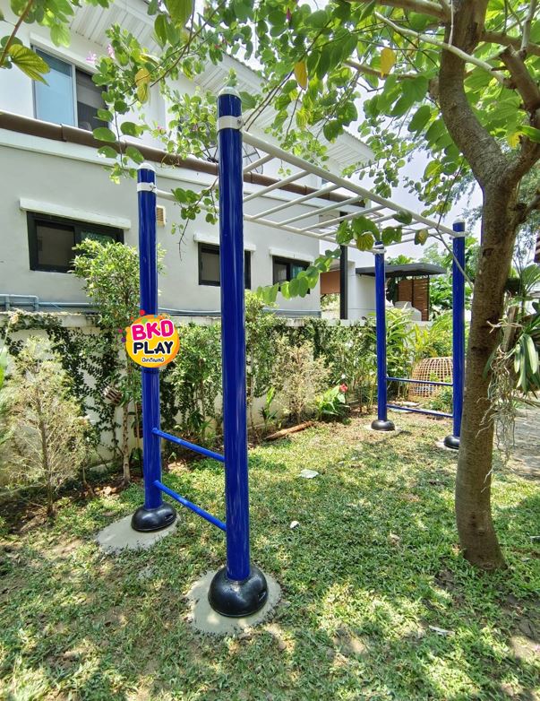 เครื่องออกกำลังกายกลางแจ้ง ชุดอุปกรณ์ บริหารแขน หน้าอก หัวไหล่ แบบบาร์โหน เหนือศรีษะ สำหรับผู้ใหญ่ เด็กโตเล่นได้ ลานกีฬา อเนกประสงค์ สนามกีฬา ผลิตในไทย 10-20 วัน