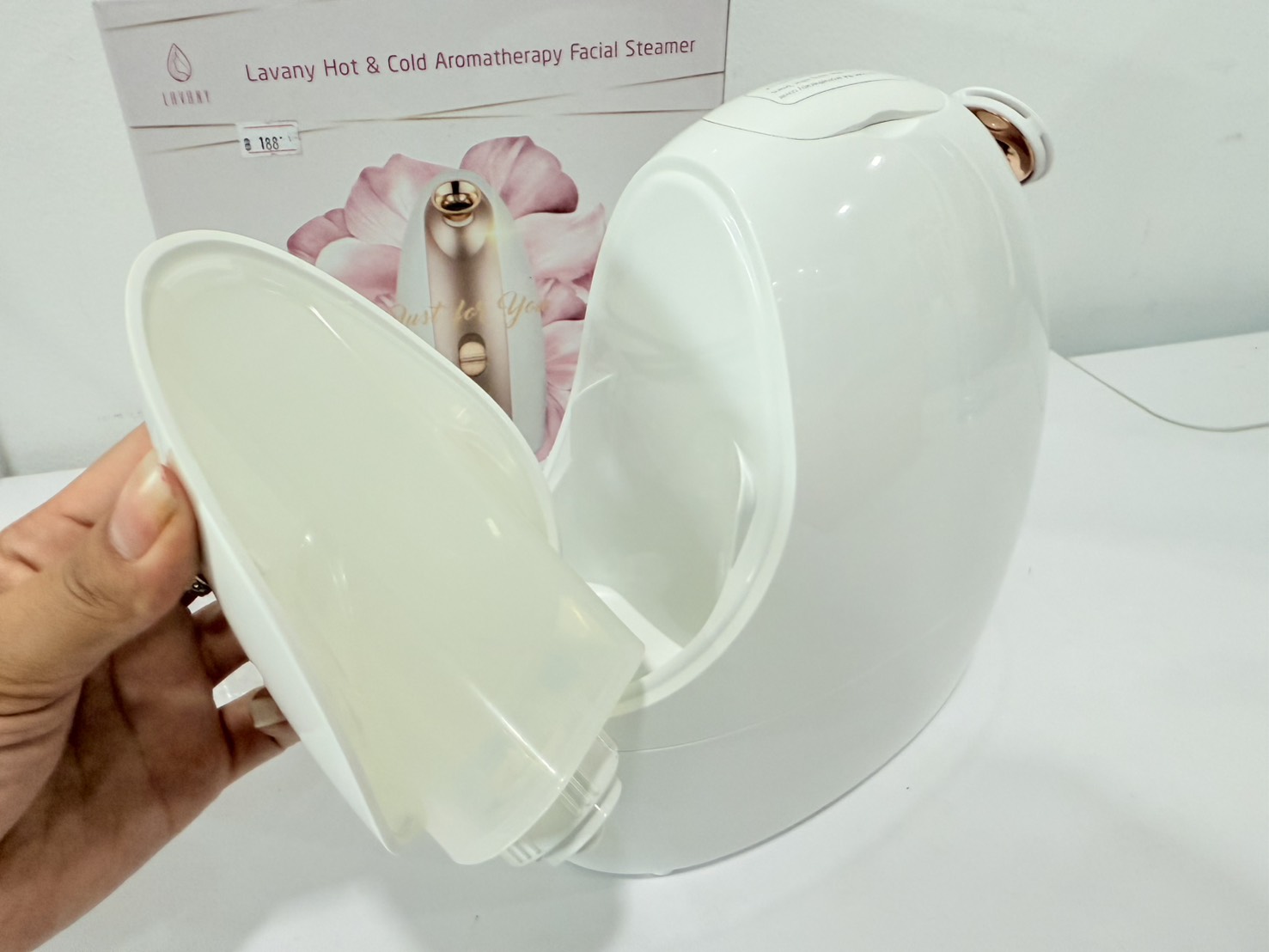 LAVANY เครื่องพ่นไอน้ำ 2 in 1 พ่นไอร้อนและพ่นไอเย็น พร้อมมีระบบน้ำมันหอมระเหย