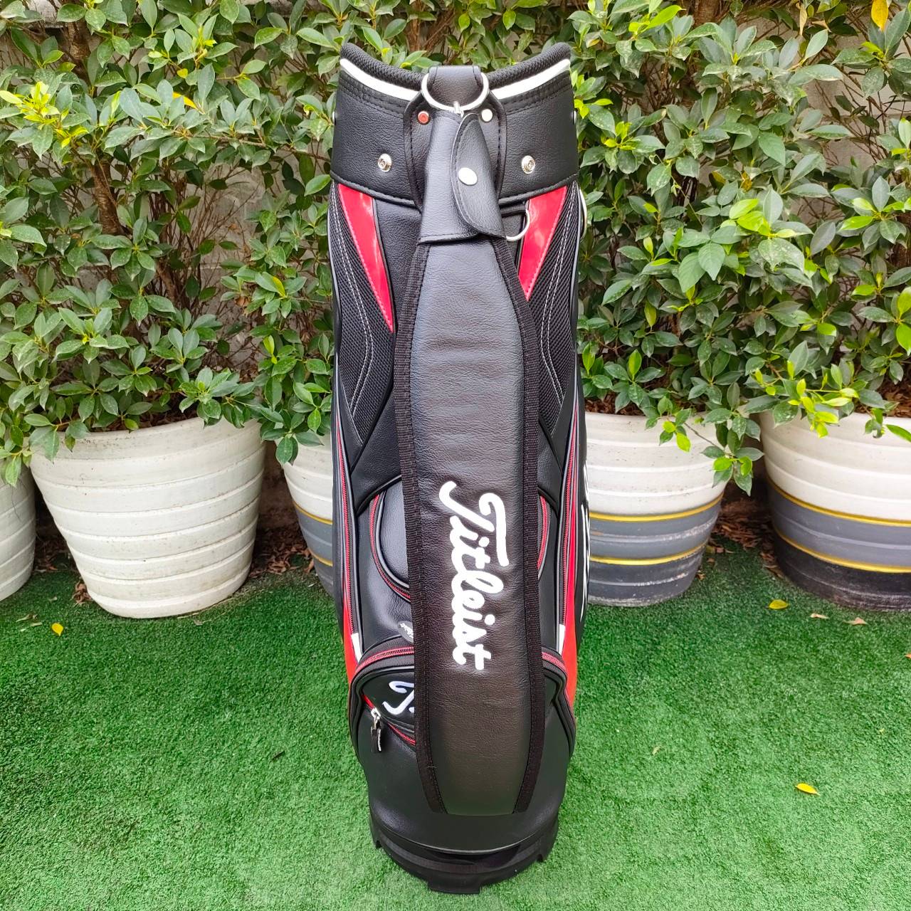 ถุงกอล์ฟ TITLELIST ไม่เคยผ่านการใช้งาน ถุง TOUR ใบใหญ่ ถุงสวยมากครับ