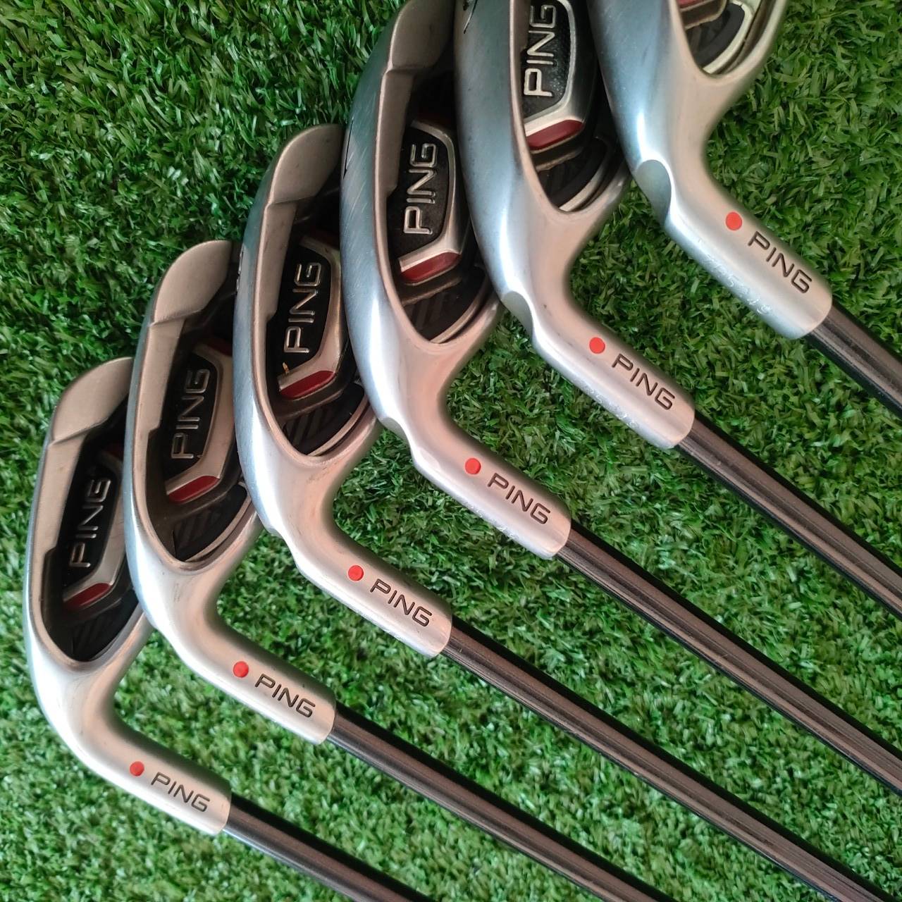 ** ไม้กอล์ฟาสำหรับท่านที่ถนัดซ้าย ** ชุดเหล็ก PING G20 จุดส้ม มีเหล็ก 5-9 เเละ W ก้าน PING TFC 330 I FLEX R สภาพสวย มือซ้ายหายากมากครับ