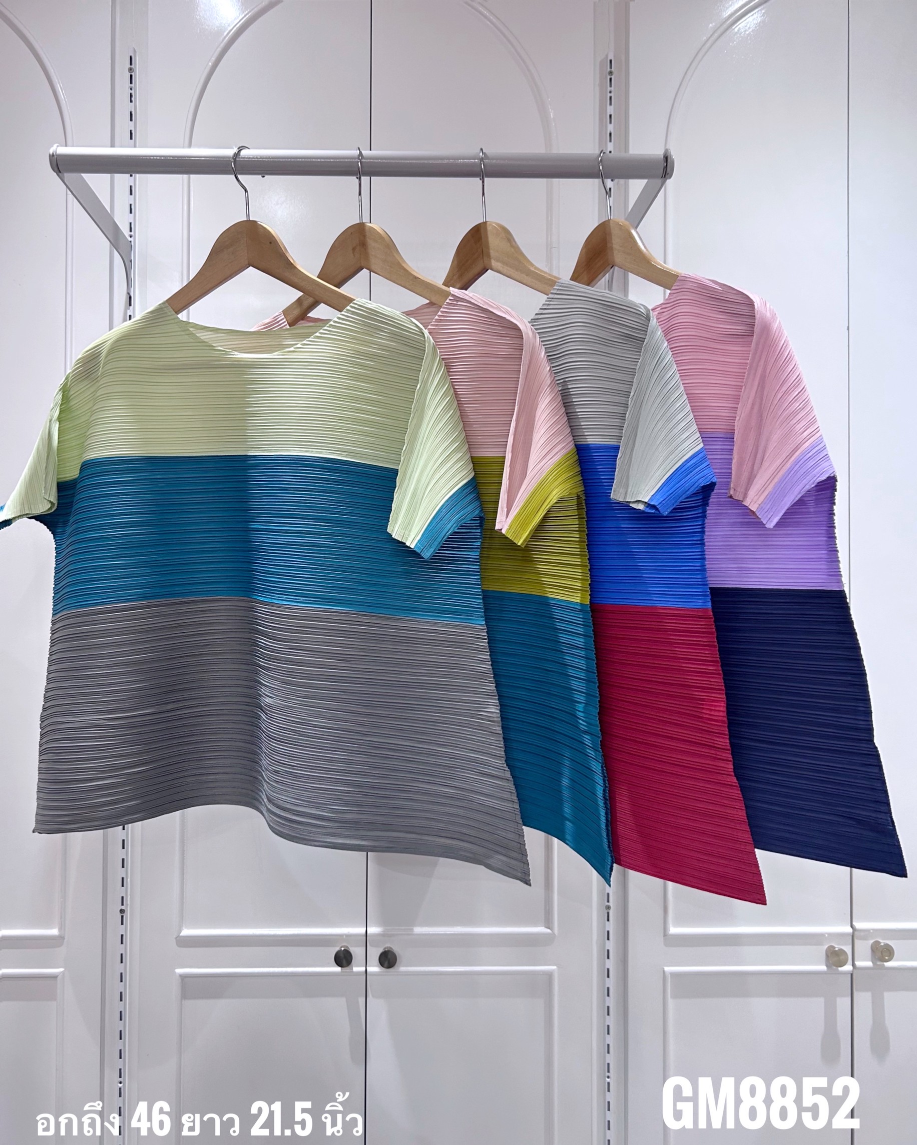 อกถึง 46 นิ้ว 2MUAY GM8852 เสื้ออัดพลีท COLOR BLOCK FLARE PLEATED TOP 4 สี FREE SIZE