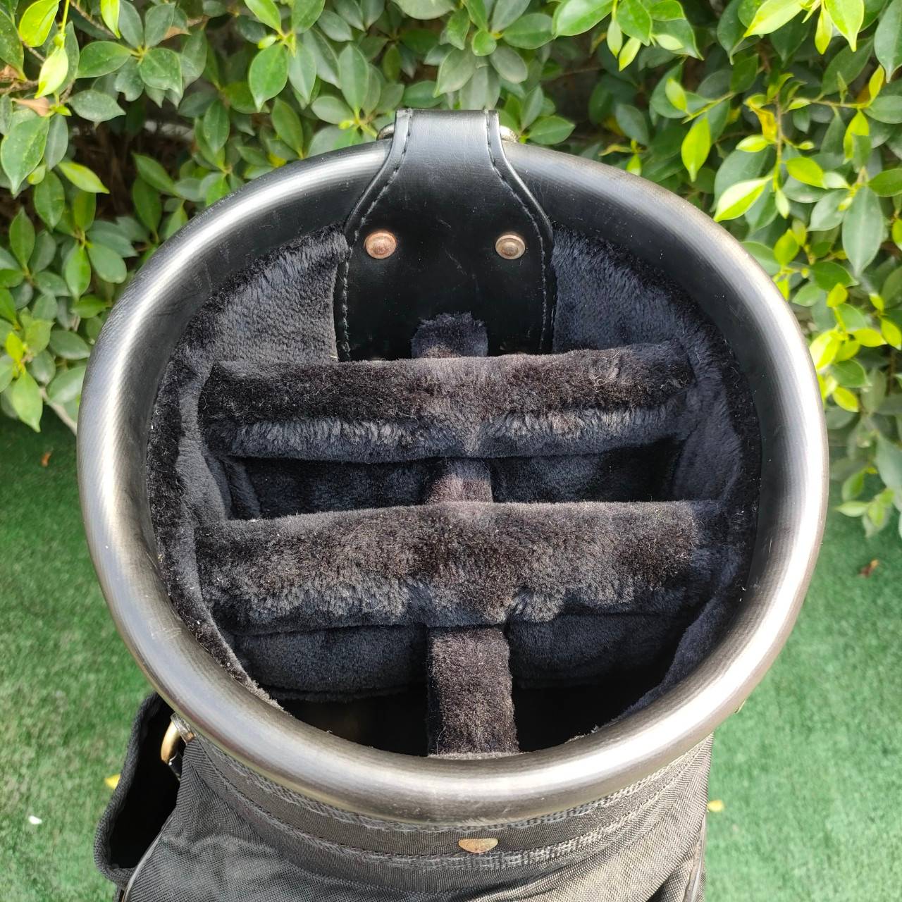 ถุงกอล์ฟ GECKO GOLF มือสอง สภาพพร้อมใช้ ช่องใส่ของเยอะ .