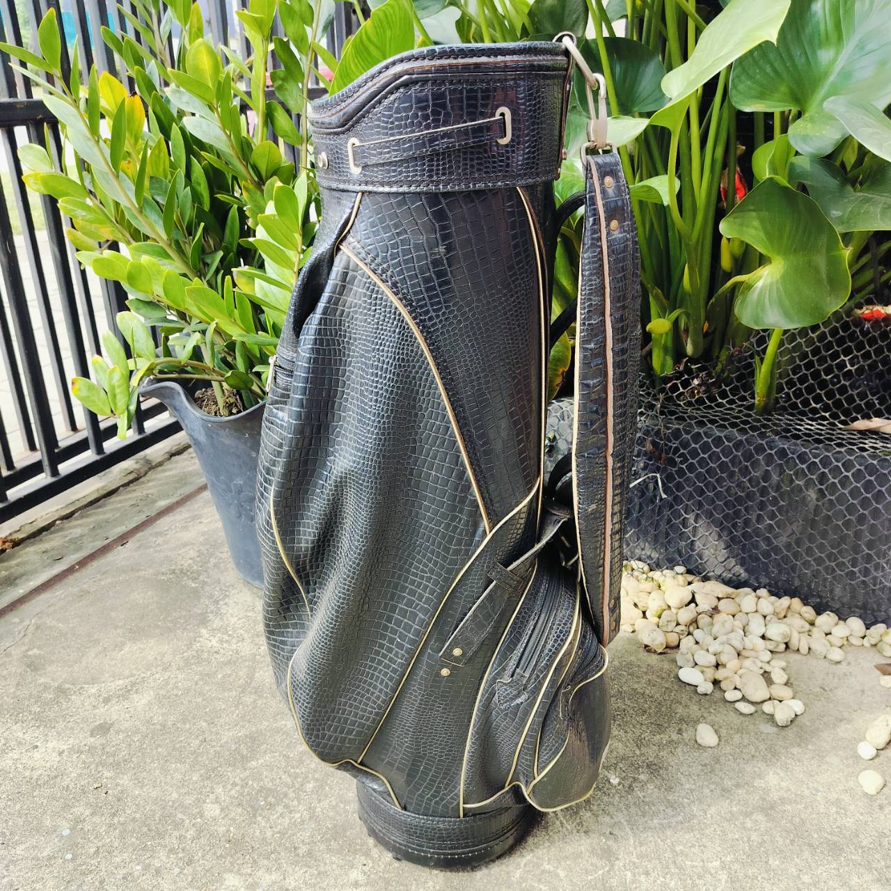 ถุงกอล์ฟ PING หนังเอลิเกเตอร์แท้ สุดวินเทจ สภาพสวยมากๆ หายากมาก