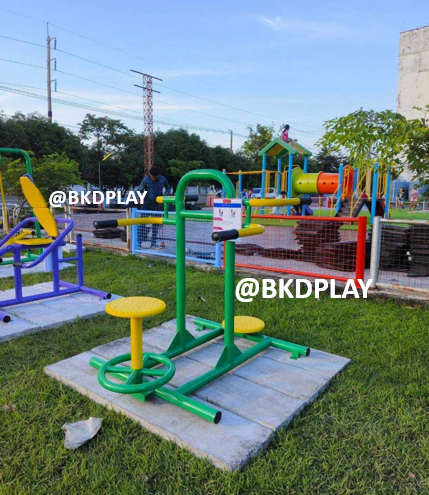 เครื่องออกกำลังกายกลางแจ้ง อุปกรณ์บิดเอวแบบนั่งและยืน ลานกีฬาอเนกประสงค์ สนามกีฬา ผลิตในไทย สั่งทำตามสีที่ต้องการได้