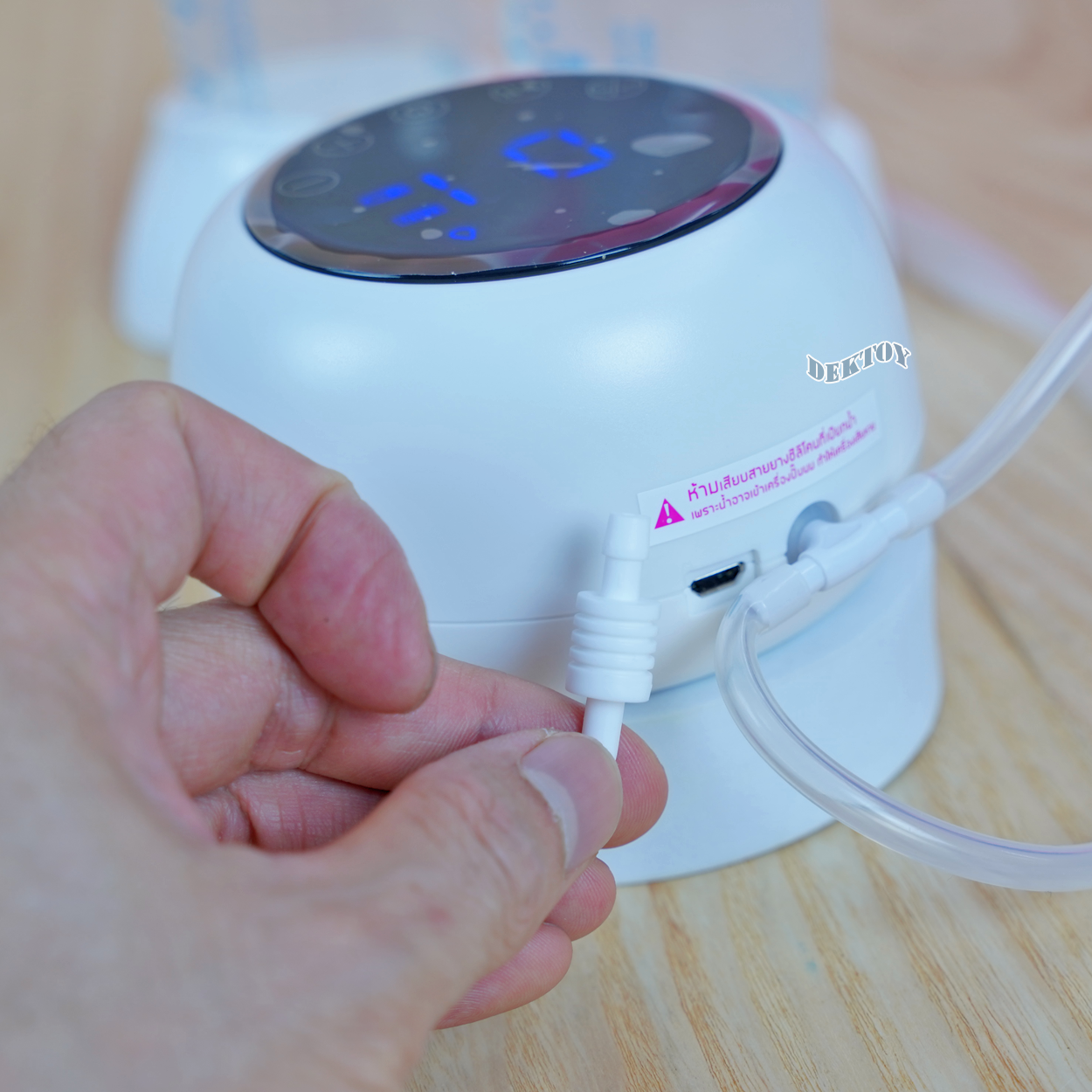 NATUR เนเจอร์ เครื่องปั๊มนมไฟฟ้าคู่ 2 เต้า รุ่น D4 เสียงเงียบ ประกันศูนย์ 2 ปี