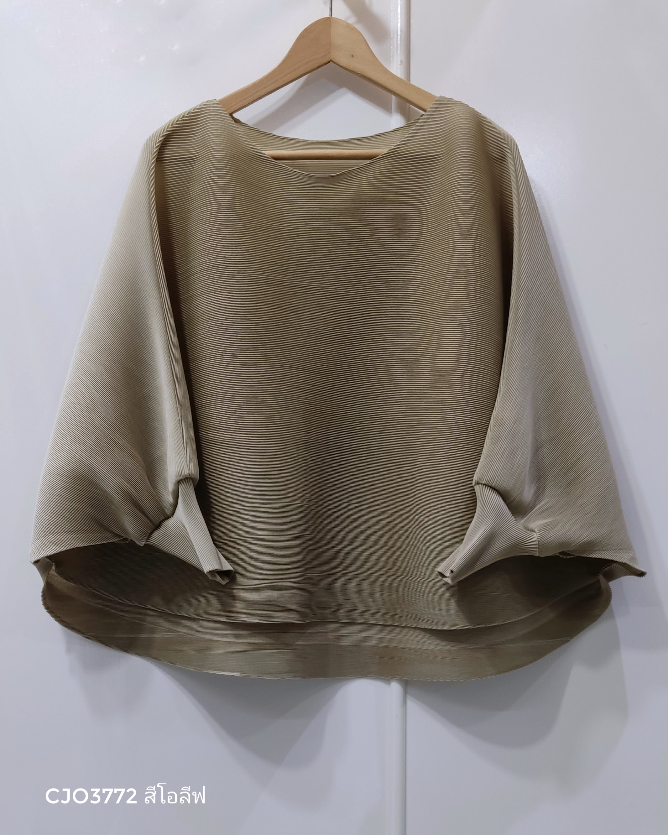 2MUAY GJO3772 เสื้ออัดพลีท BAT SLEEVE PLEATED TOP 4 สี FREE SIZE