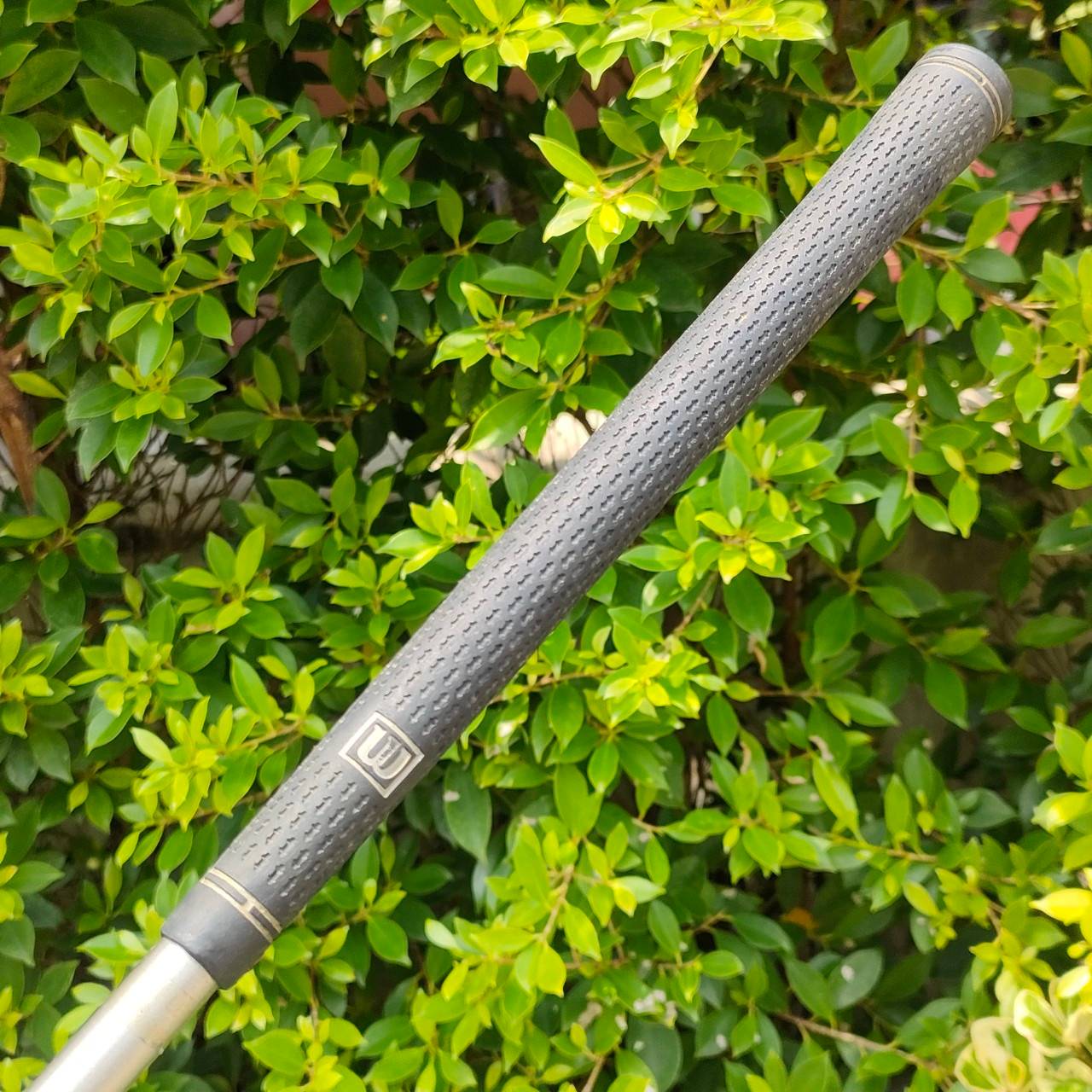 ** ไม้กอล์ฟสำหรับผู้หญิง ** ชุดเหล็ก WILSON 1200 BIMETAL มีเหล็ก 4-9 เเละ PW ก้าน WILSON 1200 FLEX L เหล็กใบใหญ่ตีง่าย มีการถ่วงทังสเตนด้านหลัง ใช้วัสดุแพงมาก ไม้กอล์ฟมือสอง ของแท้ BY NakaraLuxurious