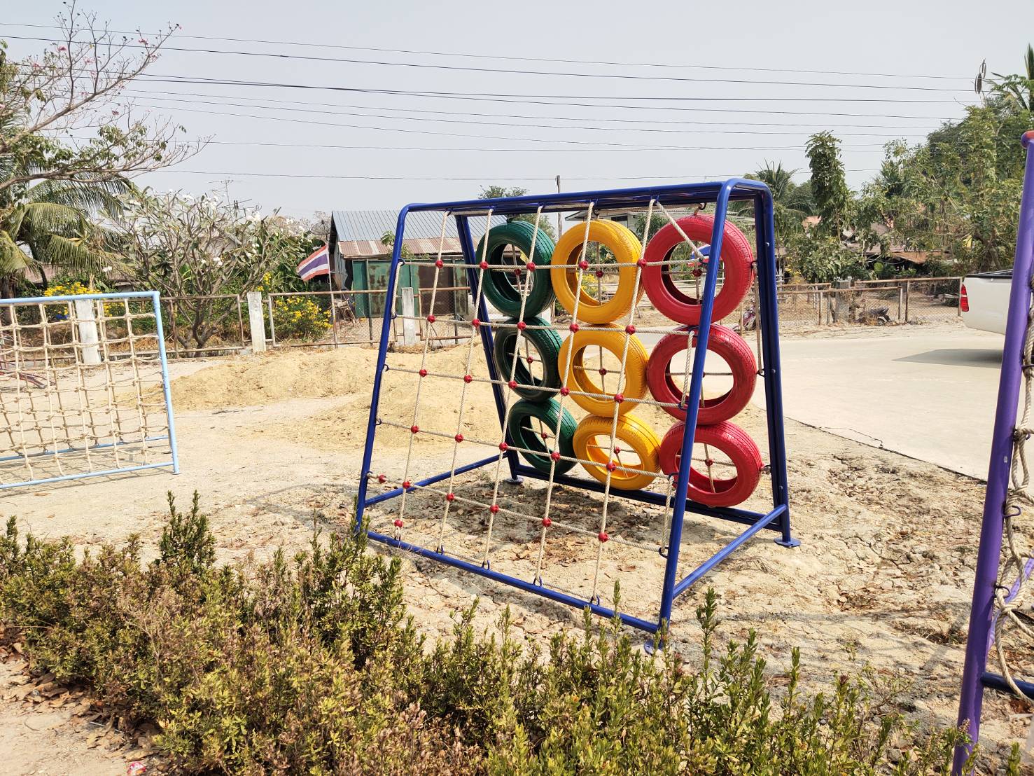 เครื่องเล่นสนามกลางแจ้ง ปีนป่ายเชือก +ปีนหน้าผายางรถยนต์ เครื่อเล่นสนามเหล็ก outdoorplayground ของเล่น สั่งผลิต 10-20 วัน