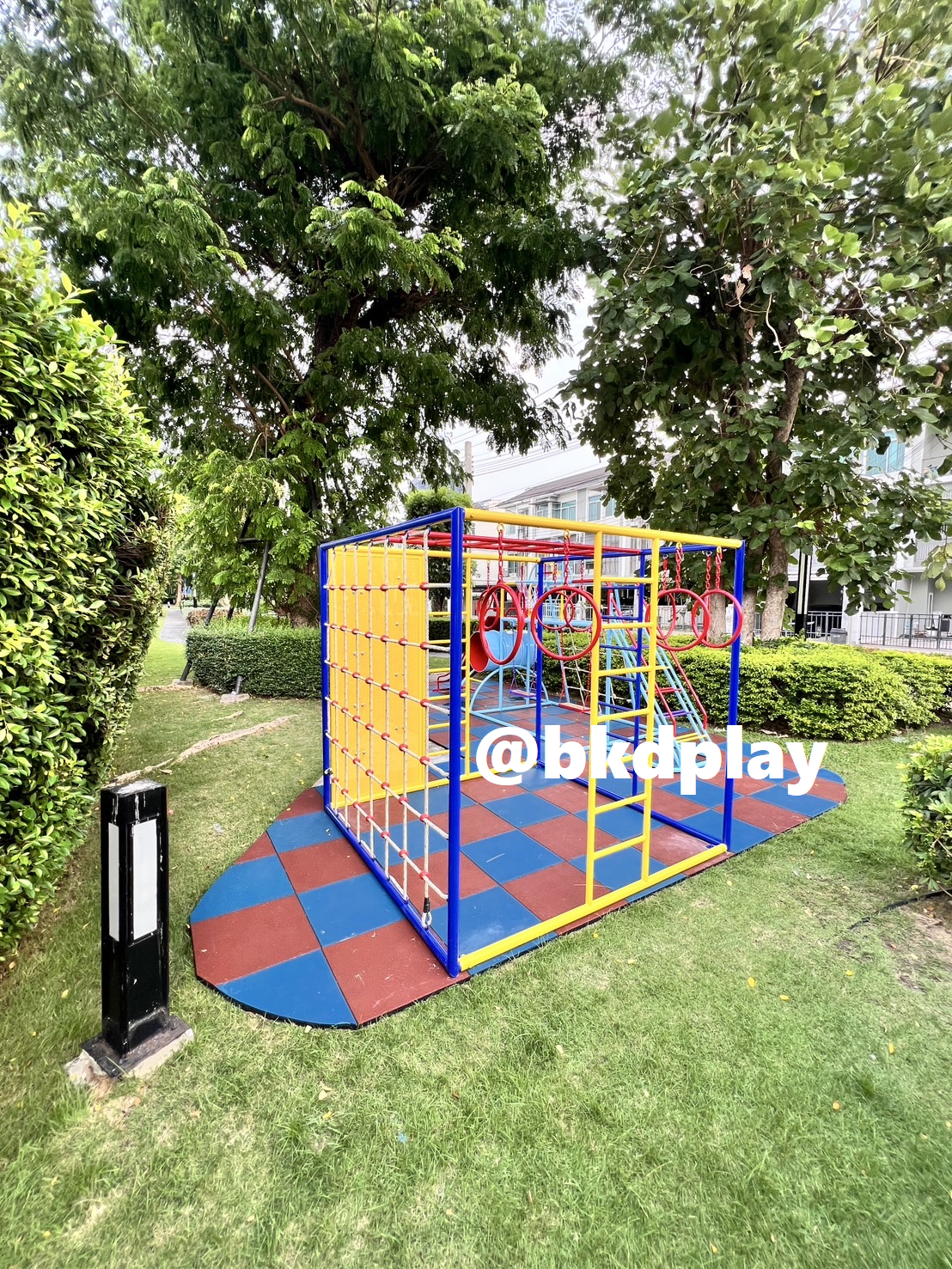 แผ่นยาง EPDM ราคาต่อ1ตร.ม. 4แผ่น แผ่นยางสังเคราะห์ ,แผ่นปูกันกระแทก,แผ่นปูพื้นสนามเด็กเล่น, พื้นยางEPDM ,ปูสนามเด็กเล่น,สนามกีฬา ห้องฟิตเนส พร้อมส่ง ราคาโรงงาน มีสีดำ เทา น้ำเงิน เหลือง แดง เขียว