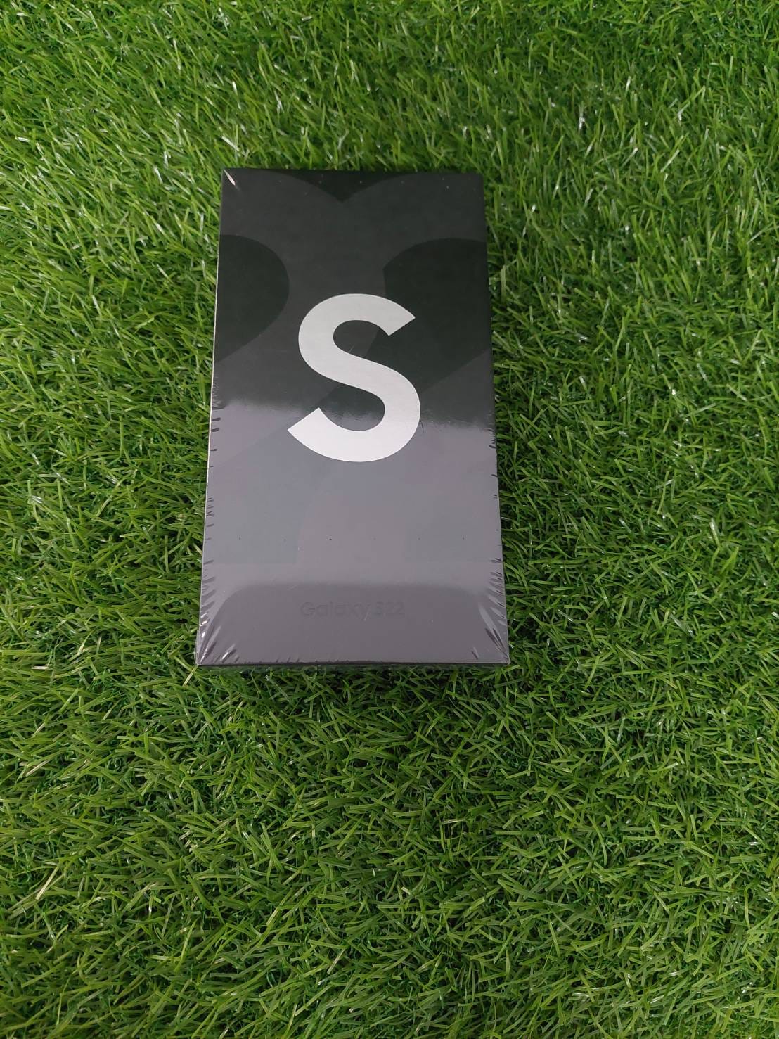 โทรศัพท์มือถือ Samsung Galaxy S22 SM-S901E/DS 128GB (8 GB) ของใหม่