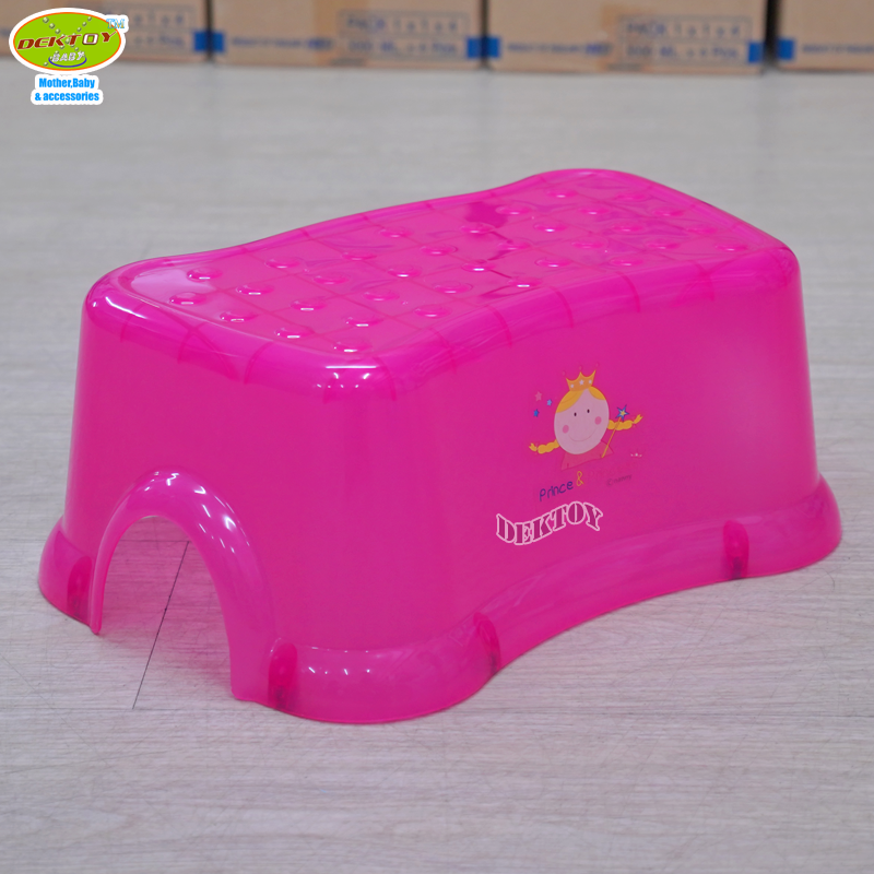 Nanny แนนนี่ เก้าอี้พลาสติก 253