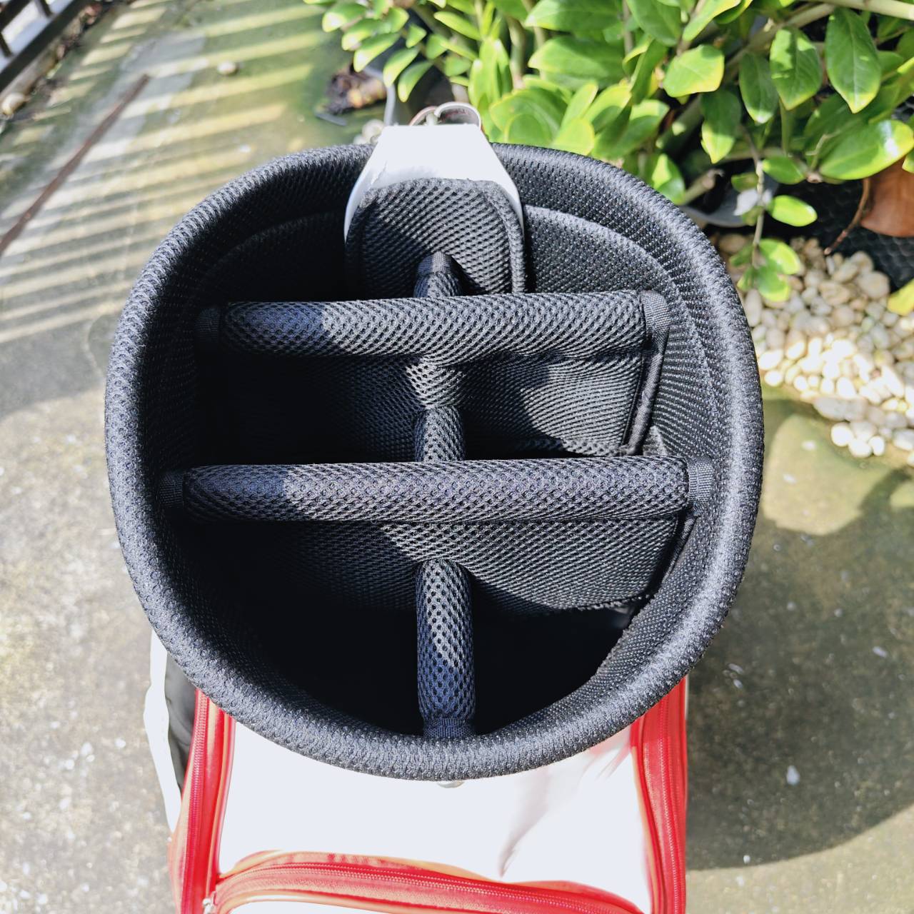 ถุงกอล์ฟ AC หนังแก้ว วัสดุดีมาก สีสวย สภาพดีมาก