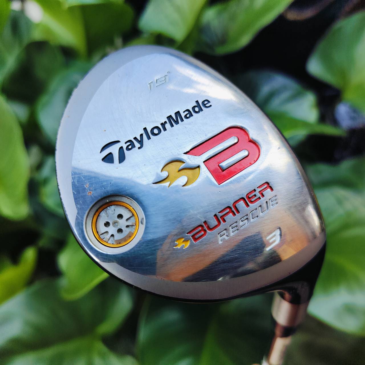 U3 Taylormade BURNER RESCUE องศา 19 ก้าน SUPERFAST RE*AX 60 FLEX R รุ่นนี้ออกแบบดีมาก หัวยื่นออกด้านหลังเยอะ ช่วยให้ตีตรงขึ้น ลูกลอยง่าย ระยะดีมาก ราคาสุดคุ้ม!!! ไม้กอล์ฟพรีเมี่ยมมือสอง ของแท้ By NakaraLuxurious