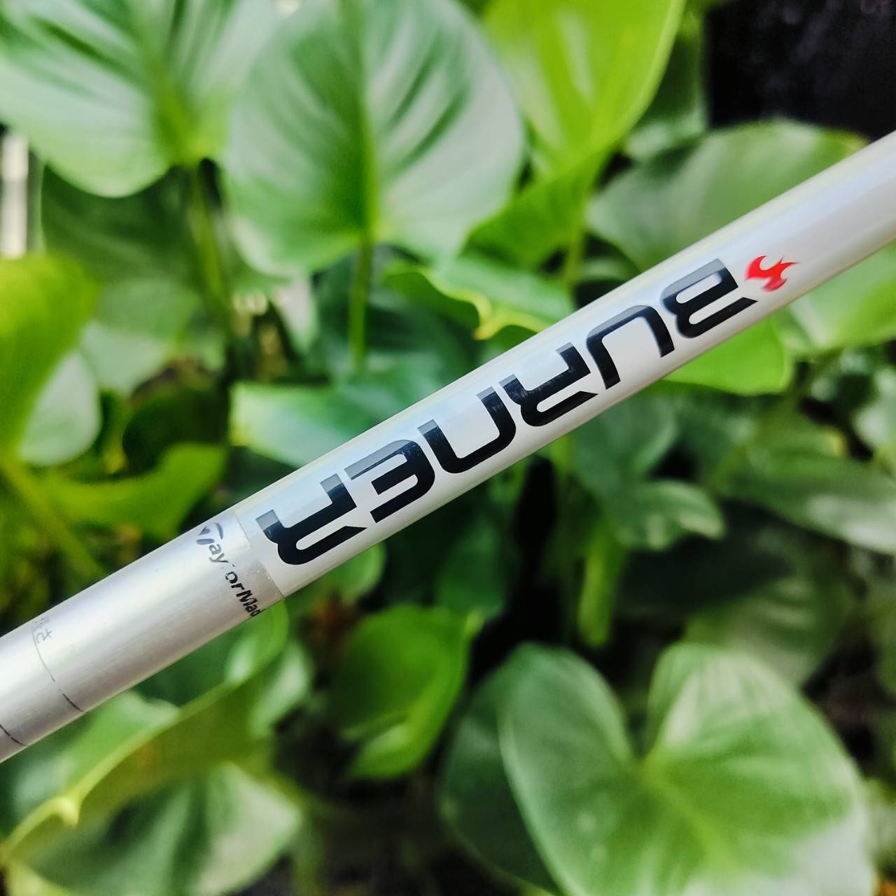 *** ไม้กอล์ฟมือซ้าย *** FW5 Taylormade BURNER องศา 18 กระดองเคฟล่า จุด CG ต่ำ ตีลอยง่ายมาก ไม้กอล์ฟพรีเมี่ยมมือสอง ของแท้ By NakaraLuxurious