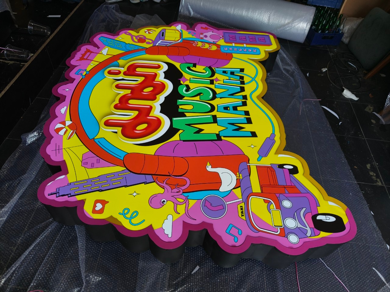 ป้ายไฟซิงค์ (หน้าไวนิล) มาม่า ขนาด 163x200 cm