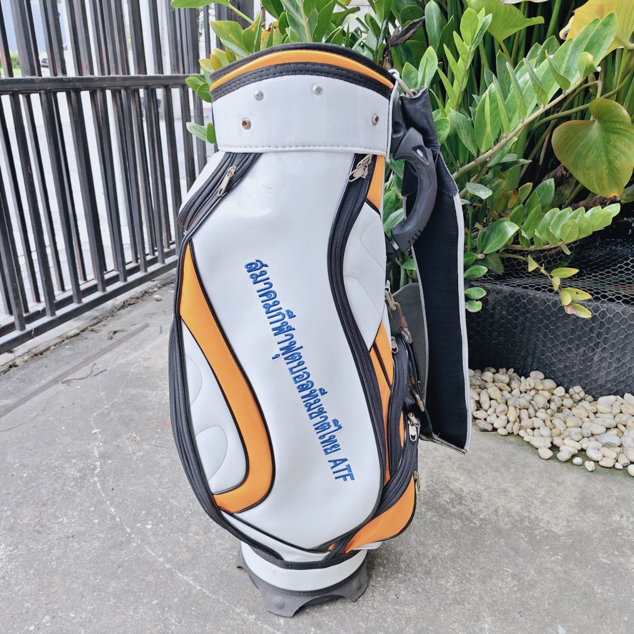 ถุงกอล์ฟ AFT มือสอง สภาพเดิมๆ พร้อมใช้เลยค่ะ