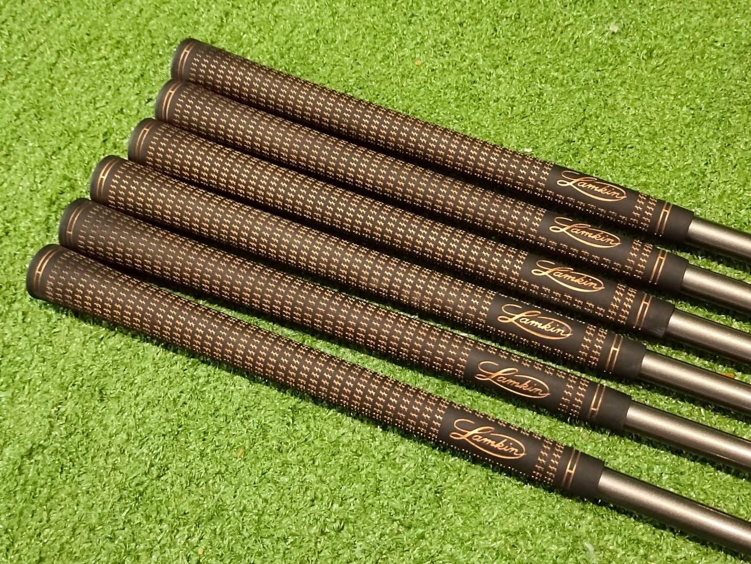 ชุดเหล็ก Taylormade r5 XL ** สำหรับสุภาพตรีตรี **