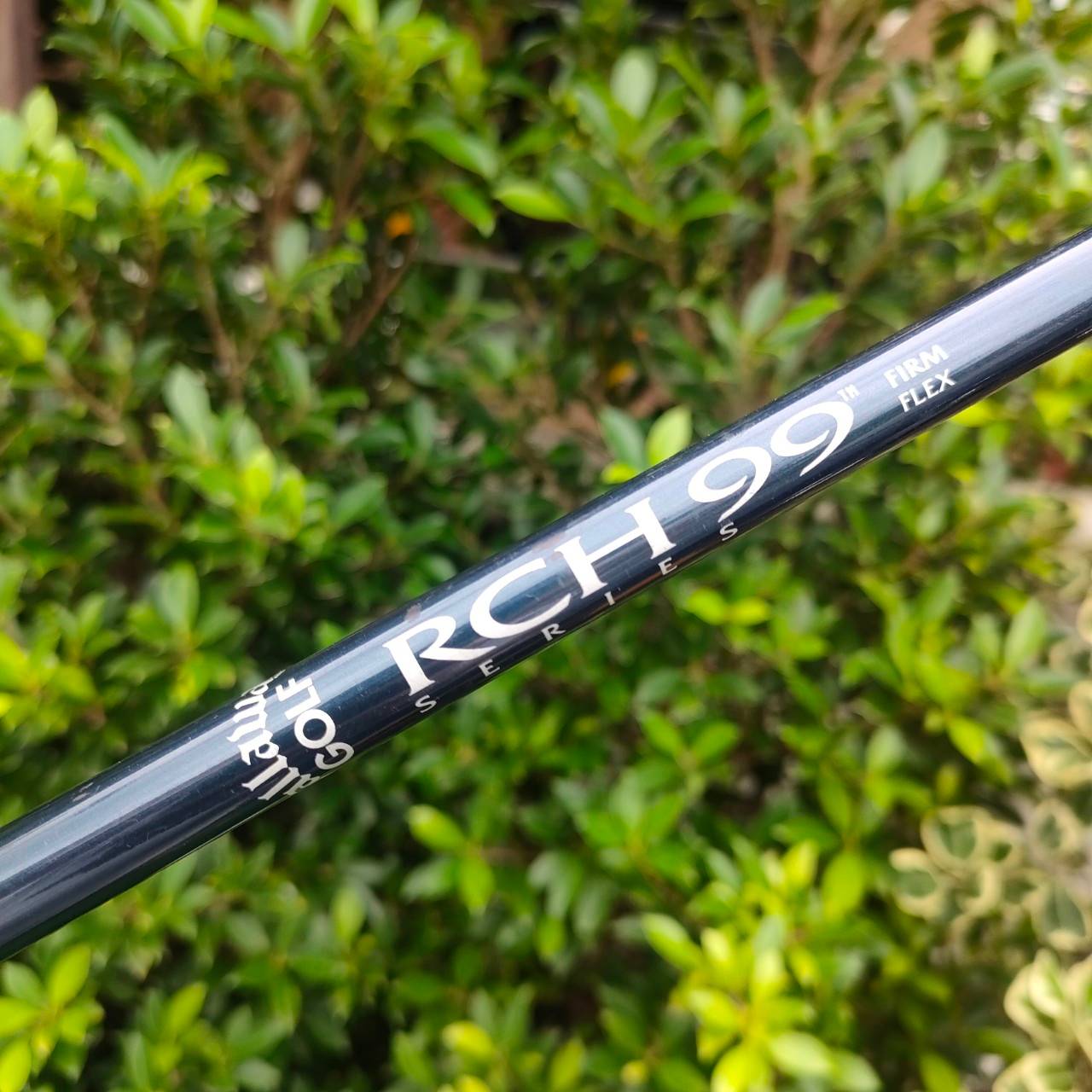 เหล็ก 4 CALLAWAY BIG BERTHA X-12 ก้าน RCH 99 FLEX FIRM สำหรับคนที่ตีเหล็กยาวไม่ค่อยได้ เหล็กนี้ช่วยได้ ขึ้นชื่อเรื่องความตีง่าย นุ่ม ได้ระยะ ก้านกำลังดี ตีตรง แม่นกรีน