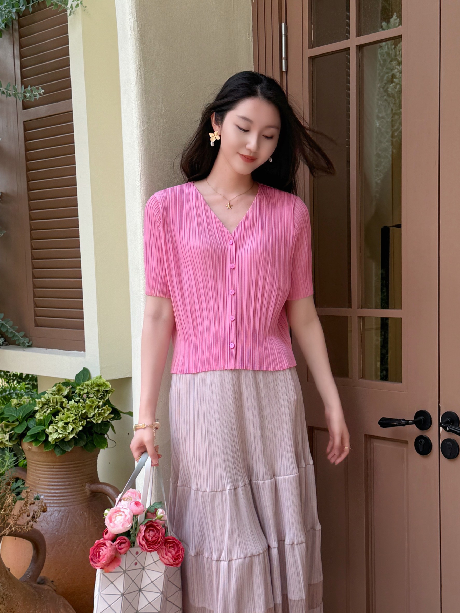 2MUAY รุ่น GJO11398 เสื้ออัดพลีท V NECK BUTTON FRONT PLEATED TOP 10 สี FREE SIZE