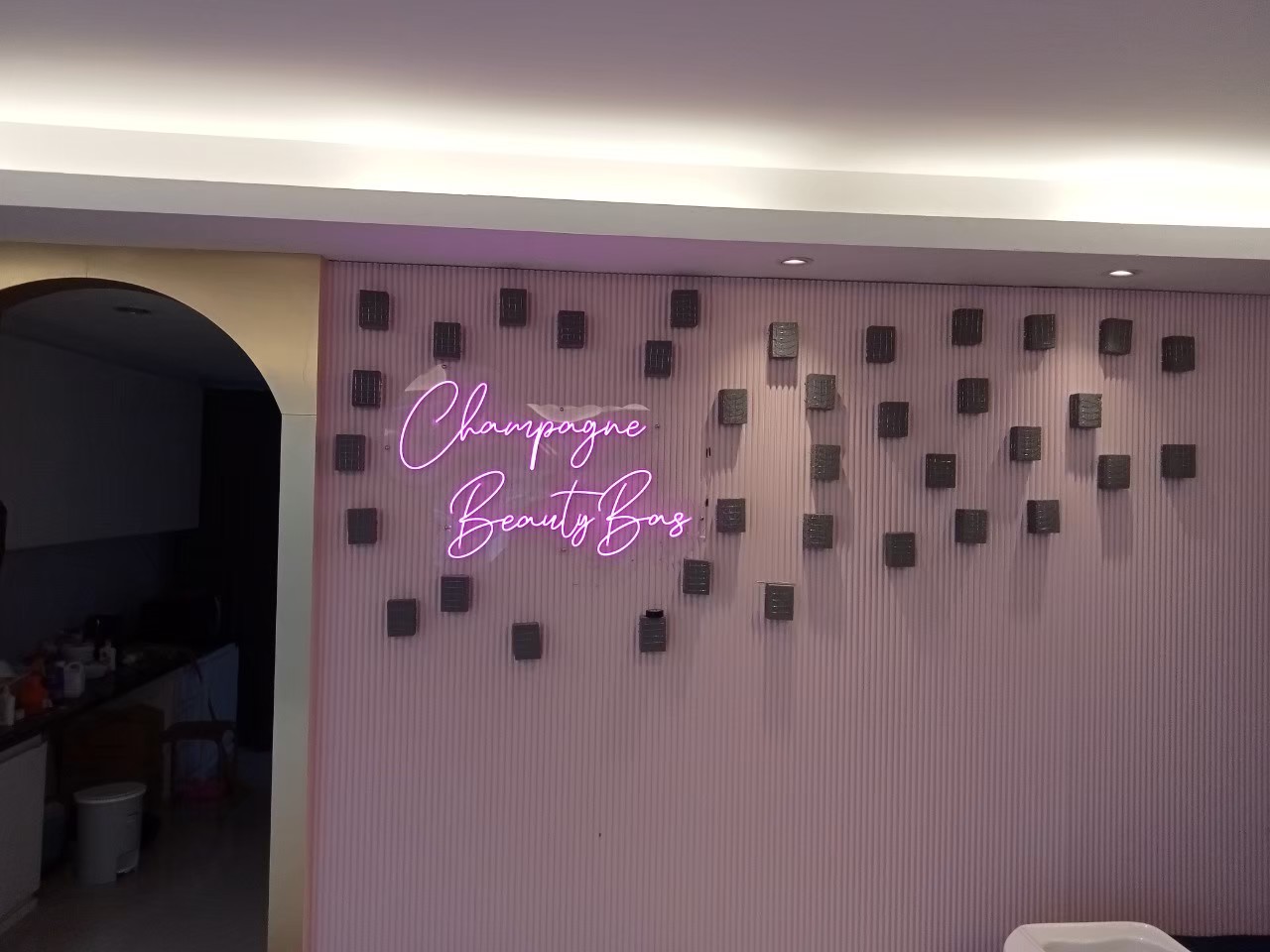 ป้ายไฟนีออน