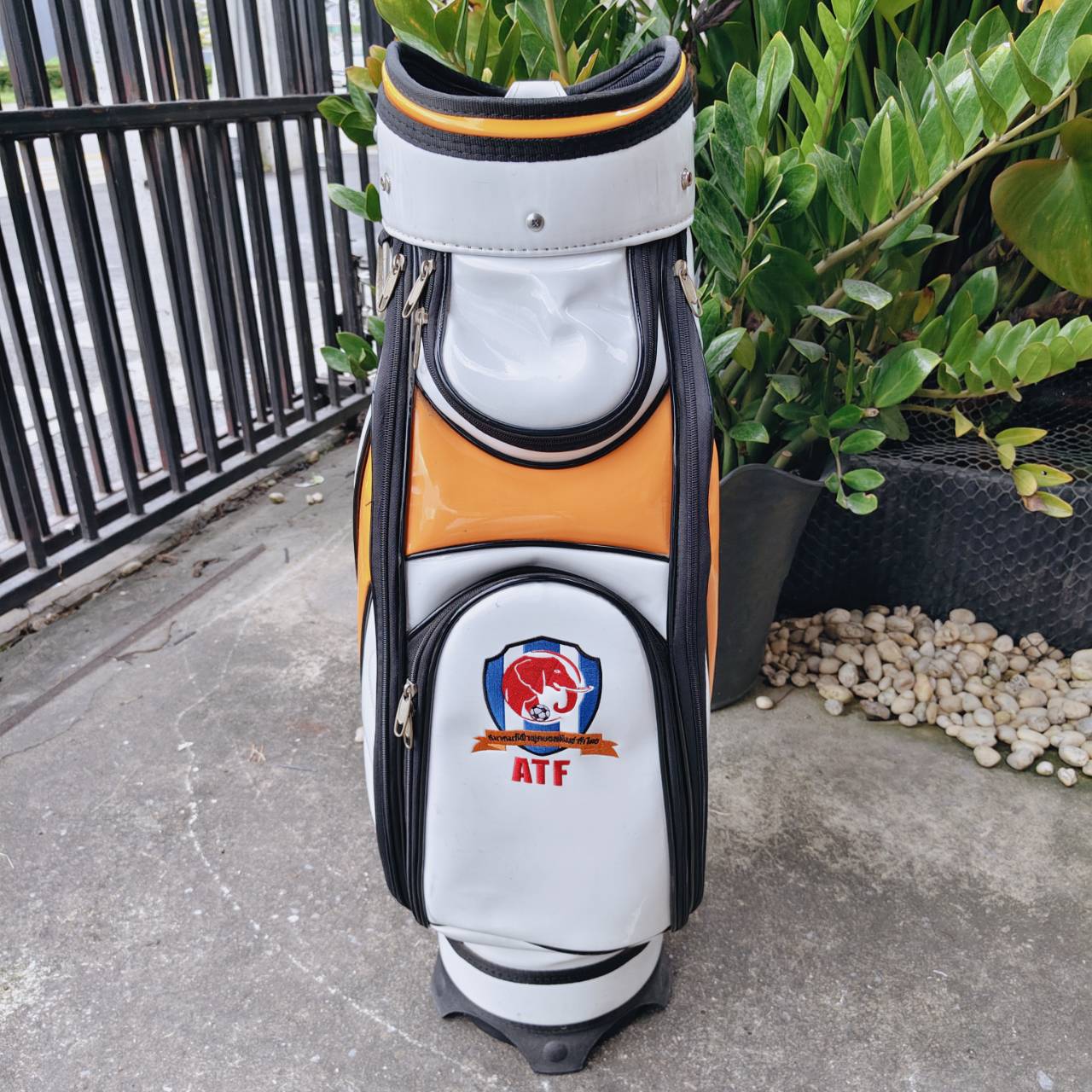 ถุงกอล์ฟ AFT มือสอง สภาพเดิมๆ พร้อมใช้เลยค่ะ
