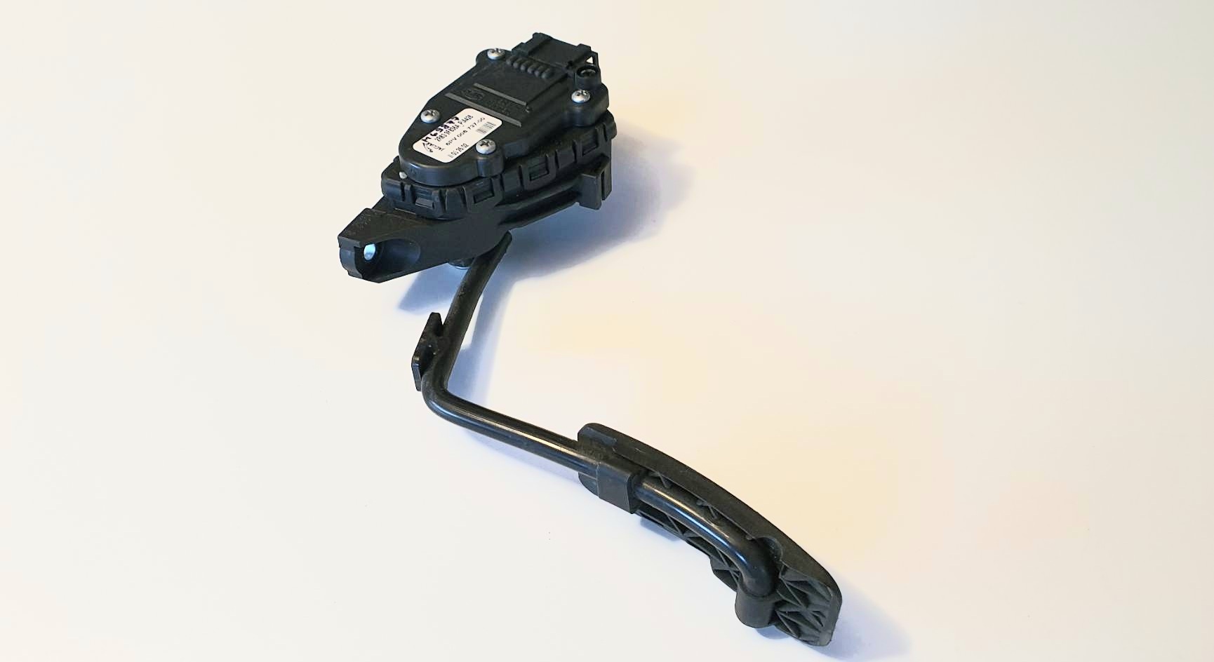 Kaasupoljin S-Type 6-vaiht. automaatti, vin M58141-N13088, käytetty =240e