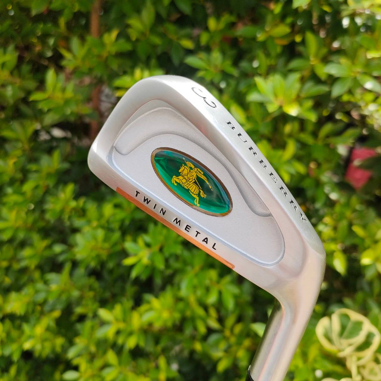 ชุดเหล็ก BURBERRY TWIN METAL ของใหม่!! มีเหล็ก 3-9 เเละ PW SW ก้าน BURBERRY FLEX R TWIN METAL คือมีทองแดงผสม ทำให้จุดสปีตสปอตกว้างขึ้นมาก!! มือหนึ่ง ของแท้ BY NakaraLuxurious