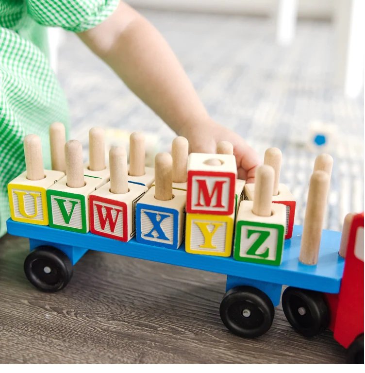 รถบล๊อกไม้ A-Z มีทั้งอักษณเล็กและอักษรใหญ่ Melissa & Doug Alphabet Truck รุ่น5175 ของเล่นเสริมพัฒนาการเด็ก