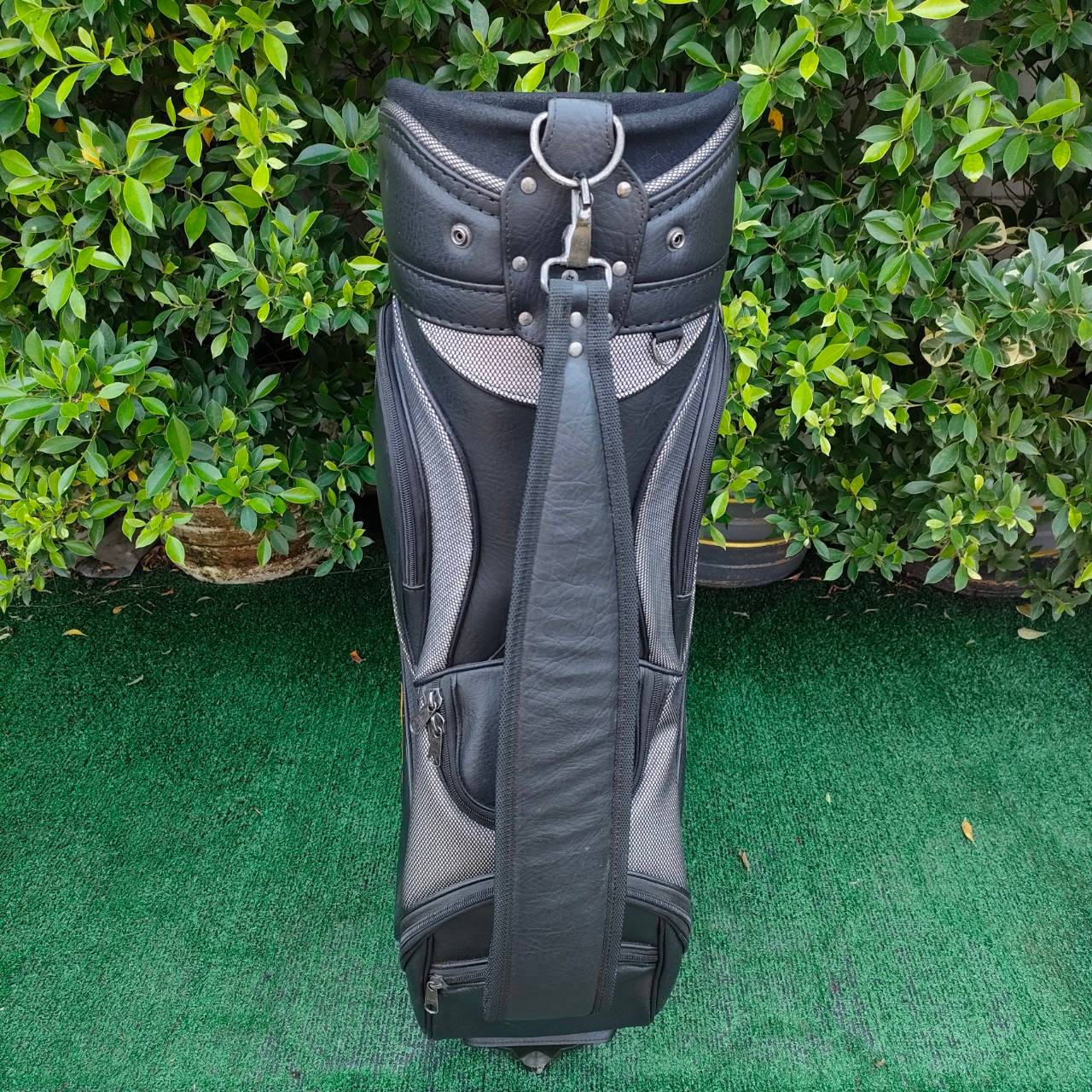 ถุงกอล์ฟ SAT มือสอง ถุง TOUR ใบใหญ่ ปาก 9 นิ้ว สภาพสวยสมบูรณ์ พร้อมใช้งาน ลดราคาพิเศษสูงสุด!!! ไม้กอล์ฟมือสอง ของแท้ BY NakaraLuxurious