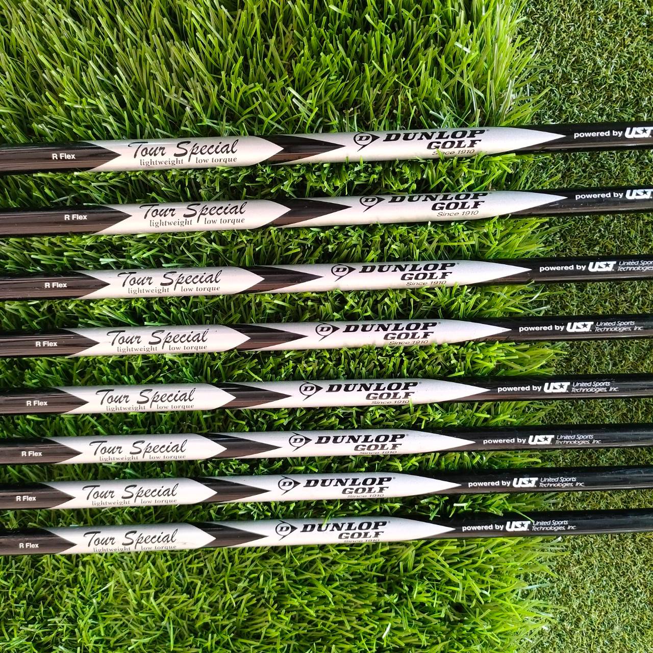 ชุดเหล็ก DUNLOP DG809 มีเหล็ก 3-9 PW SW * ขาดเหล็ก 7 * ก้าน UST MAMIYA TOUR SPECIAL FLEX R ก้านพรีเมี่ยม บริษัทเดียวกับ XXIO สุดยอดคุ้มครับชุดนี้