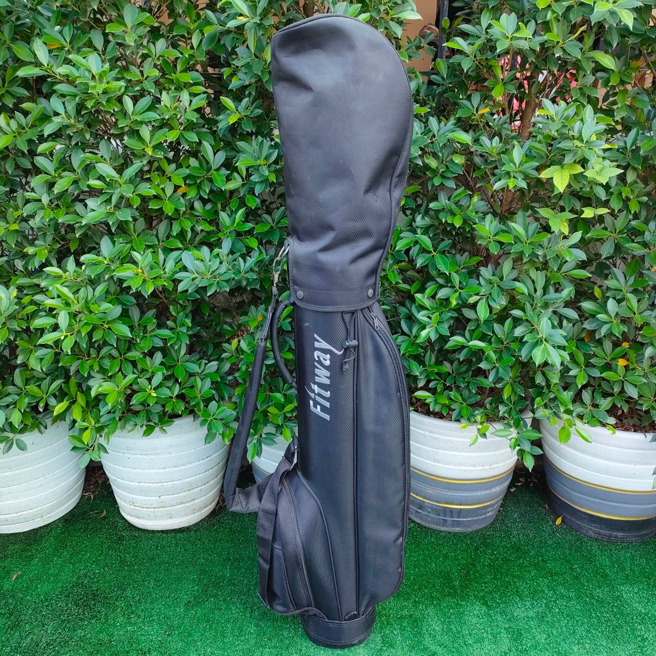 ถุงกอล์ฟ FITWAY มือสอง เป็นถุงเล็ก ปากถุง 6 นิ้ว สภาพสวยมาก