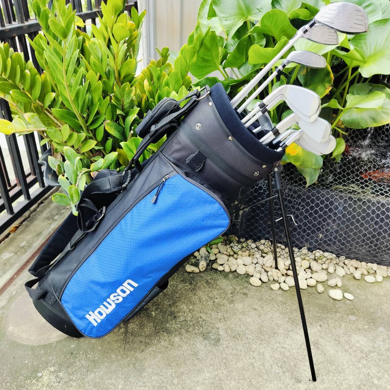 ไม้กอล์ฟครบชุด HOWSON PRODRIVE พร้อม COVER และถุงกอล์ฟ HOWSON ตรงรุ่น ถุงกอล์ฟเป็นแบบขาตั้ง น้ำหนักเบาสบาย ไม้กอล์ฟพรีเมี่ยมญี่ปุ่นมือสอง ของแท้ By NakaraLuxurious