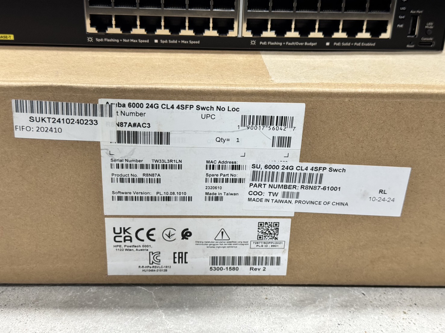 Switch R8N87A Aruba 6000 24G Class4 PoE 4SFP 370W Switch ของใหม่