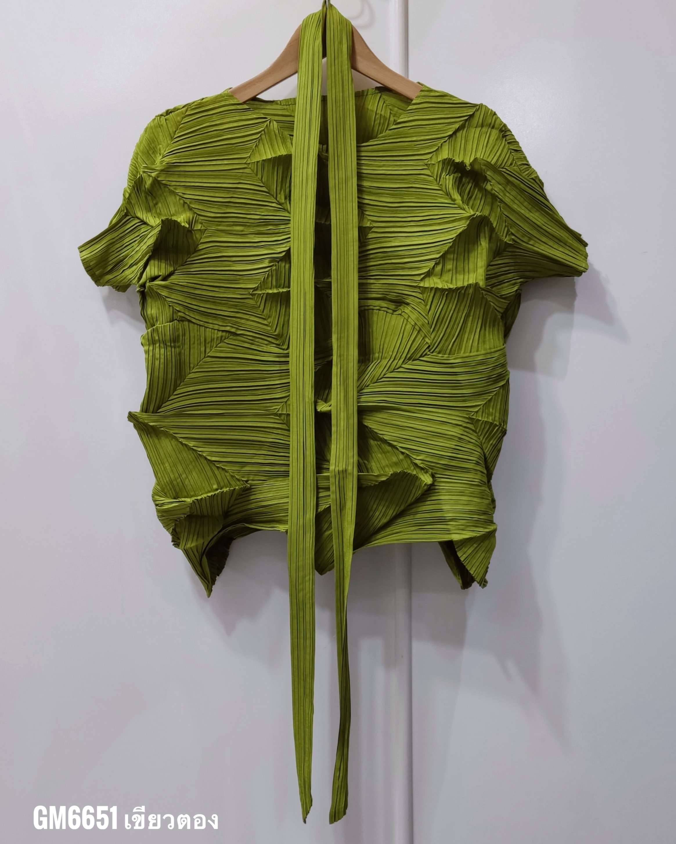 อกถึง 42 นิ้ว 2MUAY รุ่น GM6651 เสื้ออัดพลีท SHORT SLEEVE ZIG ZAG PLEATED TOP 15 สี FREE SIZE