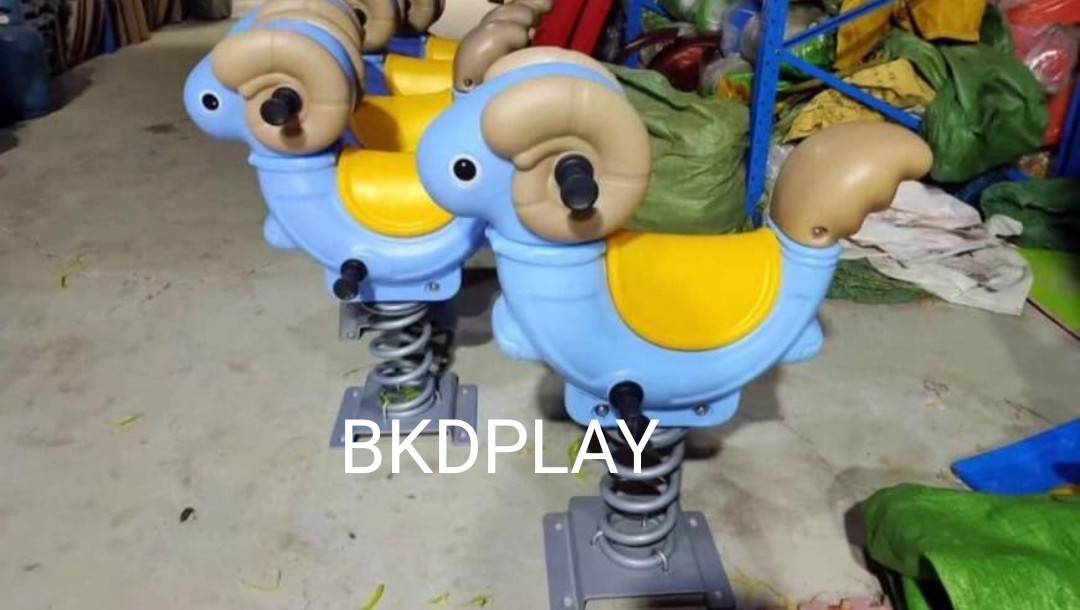 โยกเยกสปริง, สปริงโยกเยกลูกแกะ เครื่องเล่นสนามกลางแจ้ง สินค้าพร้อมส่ง