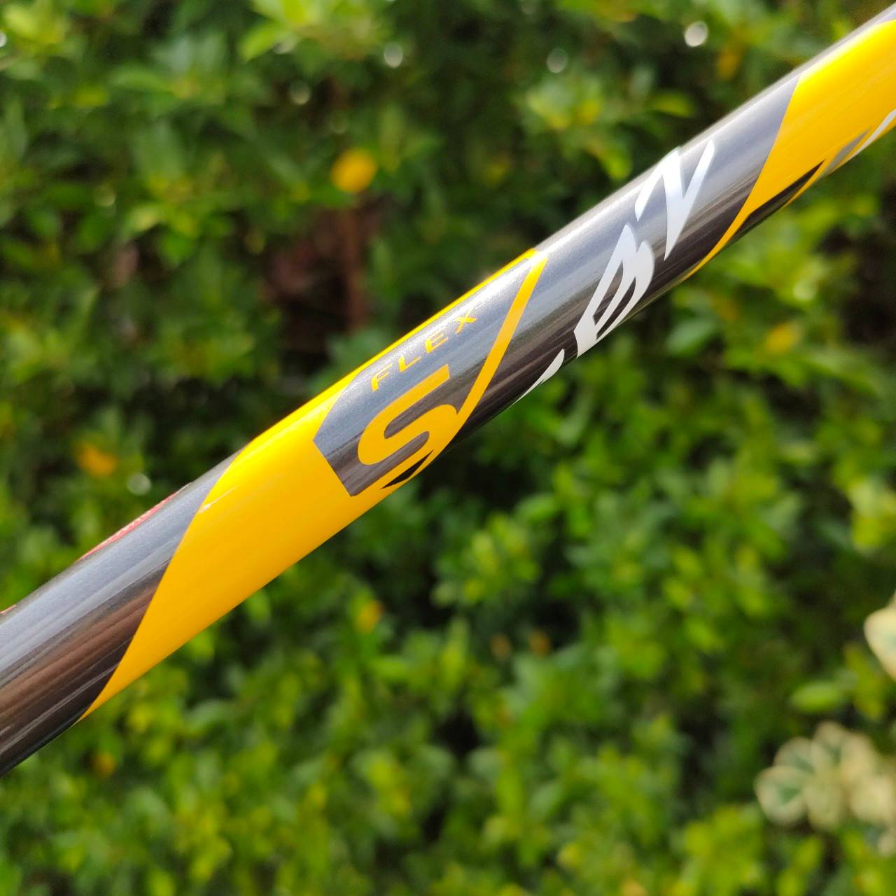 ก้านใส่ HYBRID TAYLORMADE RBZ TM5-113 FLEX S ความยาว 39 นิ้ว มาพร้อมกริพเรียบร้อย สภาพสวยเดิม มือสอง ของแท้ BY NakaraLuxurious