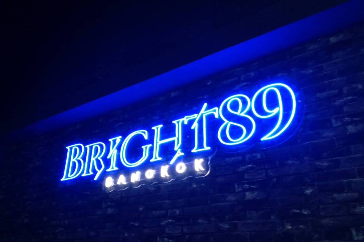 #ป้ายไฟนีออนดัดledอะคริลิคใสรองหลัง