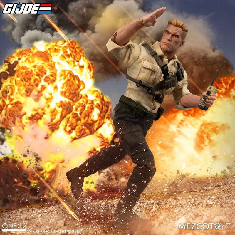 [สั่งจอง]Mezco toyz One:12 Collective G.I.Joe - Luke Deluxe Edition