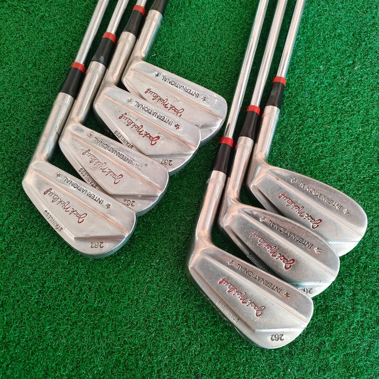 ชุดเหล็ก JACK NICKLAUS ทำร่วมกับ Salazenger เป็นเหล็ก FORGED นุ่ม ตีกัดลูดสปินจัด คุณภาพเยี่ยม มีเหล็ก 3-9 ก้านเดิมๆครับ