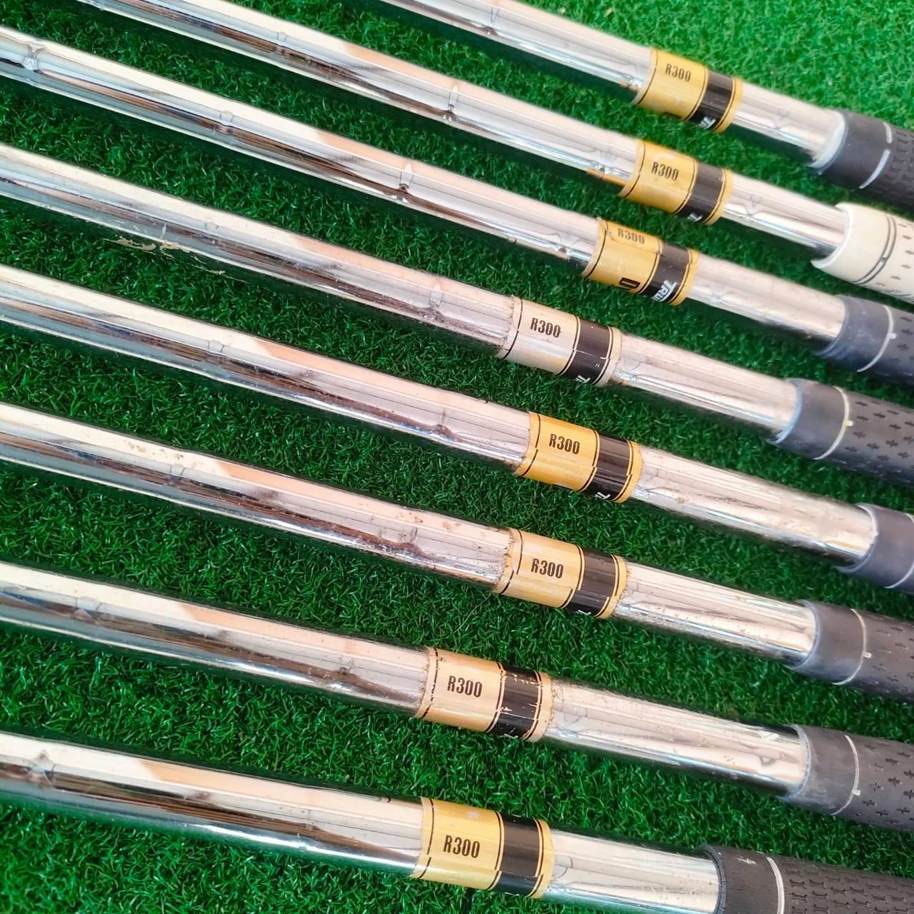 ชุดเหล็ก TAYLORMADE R9 มีเหล็ก 4-9 PW SW ก้าน DYNAMIC GOLD FLEX R300 สวยๆจ้า