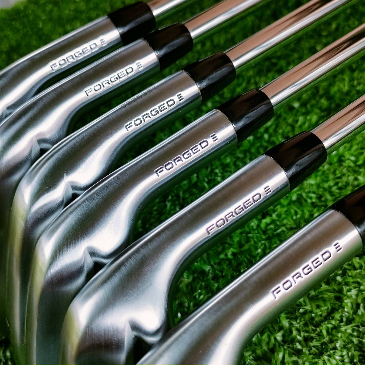 ชุดเหล็ก Titleist T150 Forged สภาพสวยนางฟ้า 98% ไดร์ฟไปแค่ 2 ครั้ง ความรู้สึกขณะปะทะลูกแบบ T100 แต่ ถูกออกแบบให้สร้างความเร็วได้สูงกว่า T100 และตีไกลกว่า มีองศาหน้าเหล็กชันกว่า 2 องศา ชดเชยความผิดพลาดมากกว่า ไม้กอล์ฟพรีเมี่ยมมือสอง ของแท้ By NakaraLuxurio