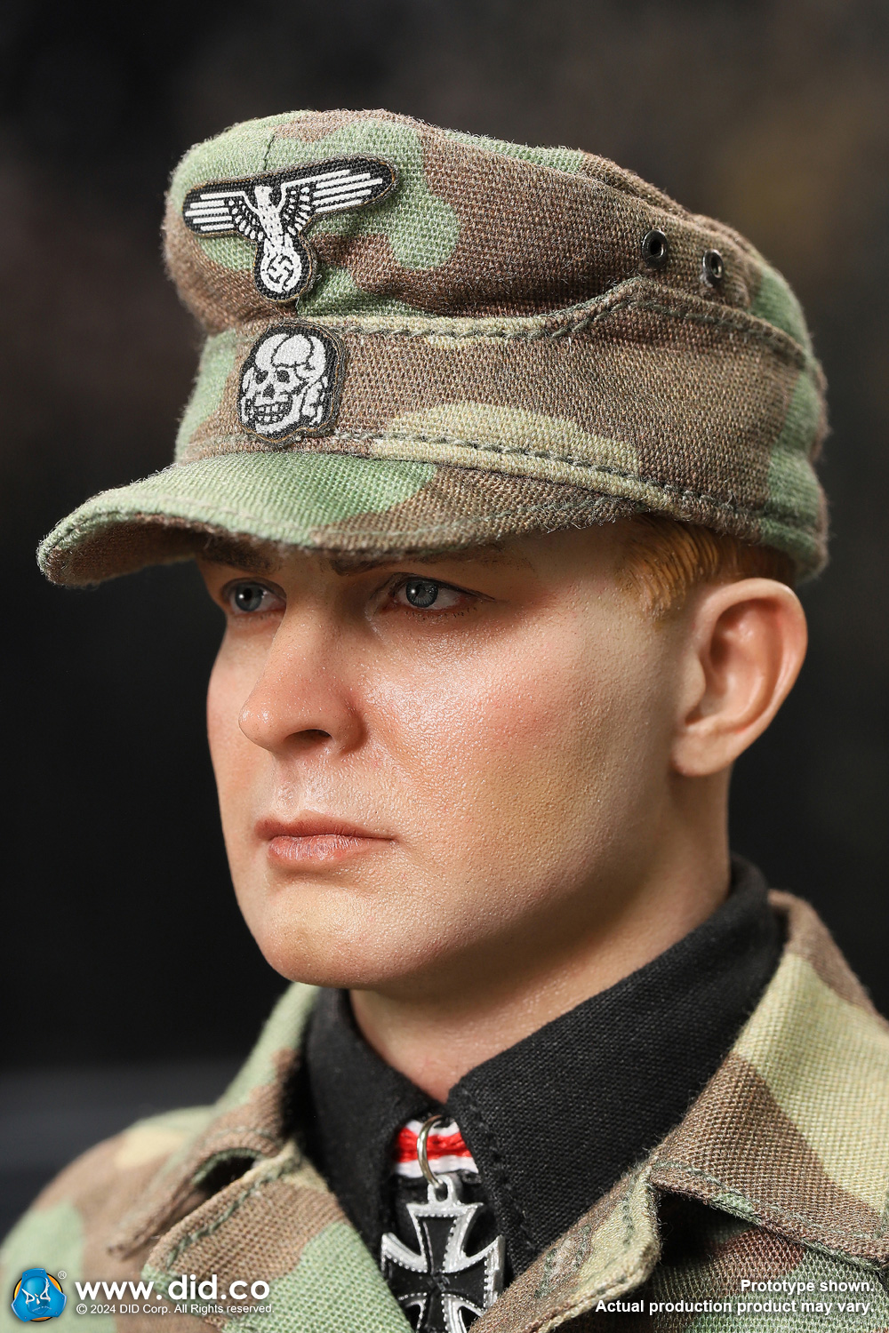 [สั่งจอง] DID D80176 1/6 : WWII German Commander - Max