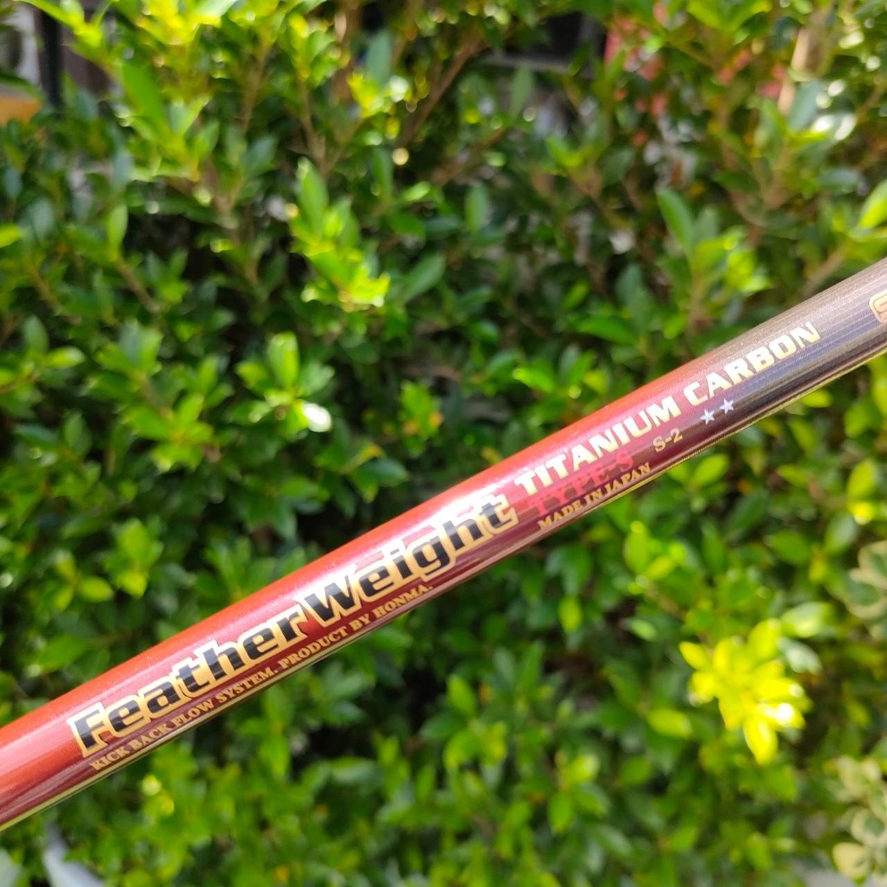 DRIVER HONMA BIG-LB TITANIUM ก้าน FEATHER WEIGHT TYPE-S ก้านดับ 2 ดาว ** สุดพรีเมี่ยมของ HONMA FLEX S2 ( ไม่แข็ง ) องศา 9.5 ตีไกล