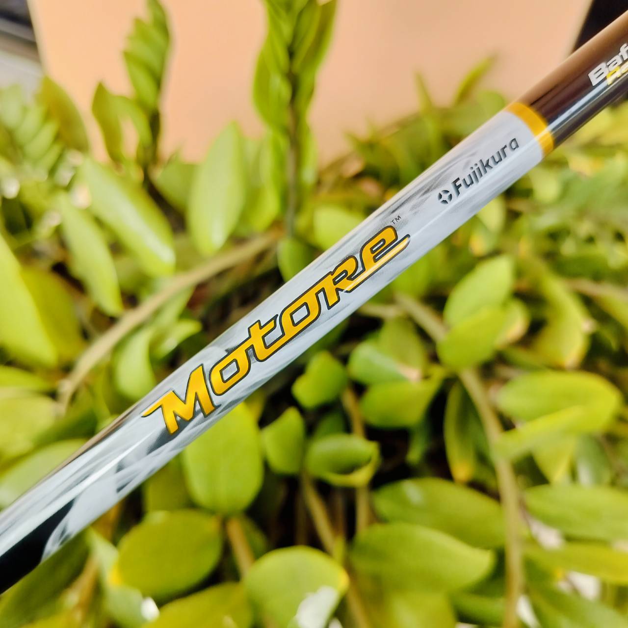 HYBRID4 KING COBRA BAFFLER RAIL H องศา22 ก้าน FUJIKURA MOTORE FLEX R ตีง่ายอย่างมาก สอดพื้นดีมาก ลงไม้มั่นใจ ก้านพรีเมี่ยมญี่ปุ่น ไม้กอล์ฟพรีเมี่ยมมือสอง ของแท้ By NakaraLuxurious
